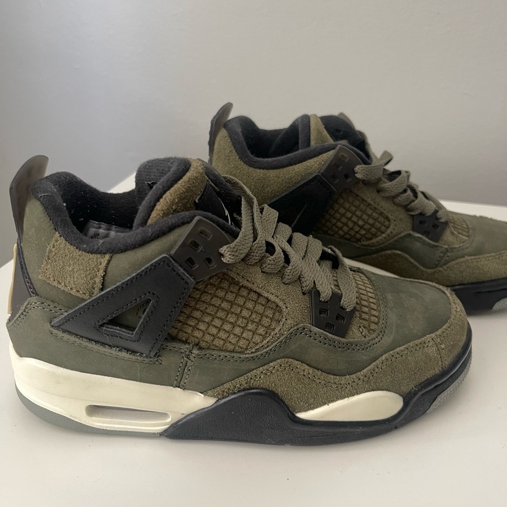 Air Jordan 4 retro SE craft - olive - SIZE 3.5Y